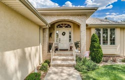 1824 Seville Dr, Hutchinson, KS 67502