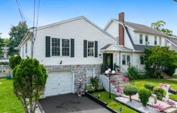 95 Burlington Ave, Paterson City, NJ 07502-1801