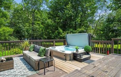 237 Ash Drive Drive, Long Pond, PA 18334
