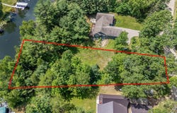 N1464 S BRANCH Path, KESHENA, WI 54135