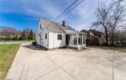 23614 Cedar Road, Beachwood, OH 44122