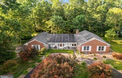 2432 BUTTONWOOD DRIVE, VINELAND, NJ 08361