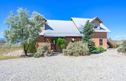 27 Day Ln A & B, El Prado, NM 87529