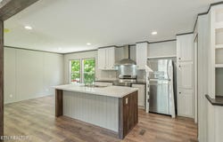 115 Ford Ave, Harriman, TN 37748