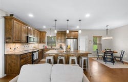 985 Mimosa Lane, Franklin, TX 77856