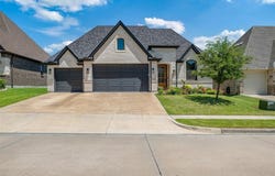421 Blue Star Court, Burleson, TX 76028