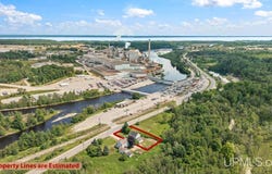 7149 County 426 M.5 Road, Gladstone, MI 49837