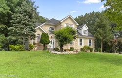26 Tuscany Drive, Jackson, NJ 08527