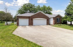 1012 Woodland Chase, Grafton, OH 44044