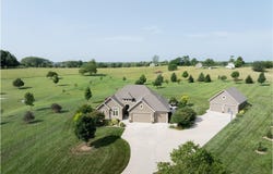 17560 Smith's Mill Road, Smithville, MO 64089