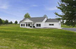 6135 Anneta Rd, Leitchfield, KY 42754
