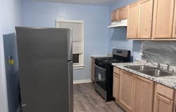 112/114 MARK AVE, Syracuse, NY 13205
