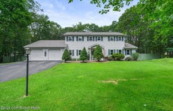 2770 Tacoma Drive, Blakeslee, PA 18610