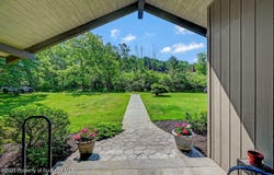 102 Old Windmill Road, Waverly Twp, PA 18411