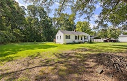 17253 Riddick Rd, Smithfield, VA 23430