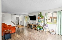 2727 GATEWAY ST, Springfield, OR 97477