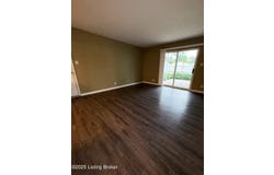 1116 La Fontenay Ct, Louisville, KY 40223