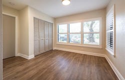 2906 S University Dr, Davie, FL 33328