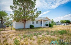 1704 S Atkinson Ave, Roswell, NM 88203