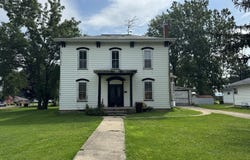 101 S Ridge, SHANNON, IL 61078