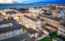 9612 Monmouth Ave, Margate City, NJ 08402