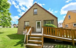 4164 S 4th St, Milwaukee, WI 53207
