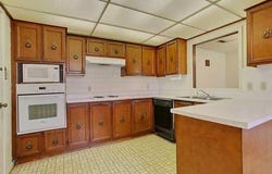 341 BRIARMEADE Drive, Gretna, LA 70056
