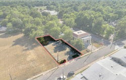 339 W Kaufman Street, Paris, TX 75460