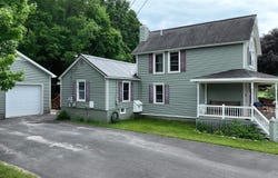 1483 Washington, Munising, MI 49862