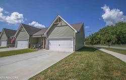 112 Elise Way, Lenoir City, TN 37771