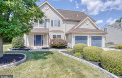 2 HEATHERFIELD Way, DOVER, DE 19904