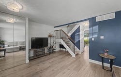 102 Bright Oaks Circle, Cary, IL 60013