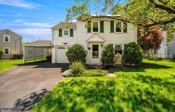 416 PRESTON LANE, HATBORO, PA 19040