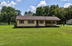 2323 Parkburg Road, Medon, TN 38356