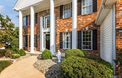 420 April Oaks Court, Ballwin, MO 63021