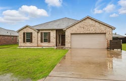 465 Kerens Street, Nevada, TX 75173
