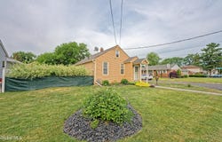 1752 Van Cortland Street, Schenectady, NY 12303