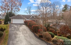 122 Broadmoor Drive, Flat Rock, NC 28731