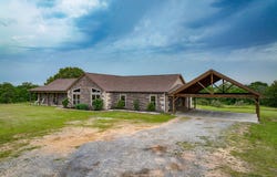 2279  E Decker Drive, Atoka, OK 74525