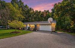 8984 13 Mile Road NE, Rockford, MI 49341