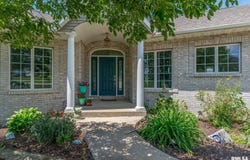 27062 238TH Street, Le Claire, IA 52753