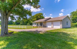 19276 Upper Delaware Road, Henderson, KY 42420