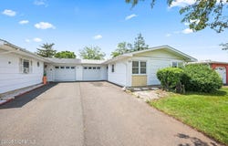 13 Brooke Road, Brick, NJ 08724