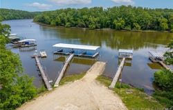 28251 Shore Road, Warsaw, MO 65355