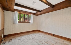2525 Chapelwood Dr, St Clair, PA 15241