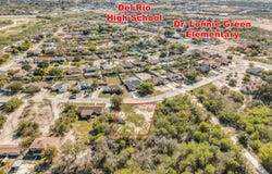 114 Encino, Del Rio, TX 78840