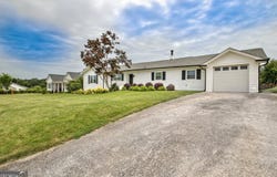 25 5th, Newnan, GA 30263