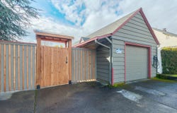 882 NE 7th Street, Grants Pass, OR 97526