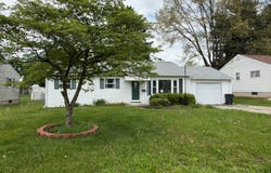 35 S 27th St, Newark, OH 43055