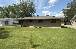28 Oak Drive, Fort Madison, IA 52627